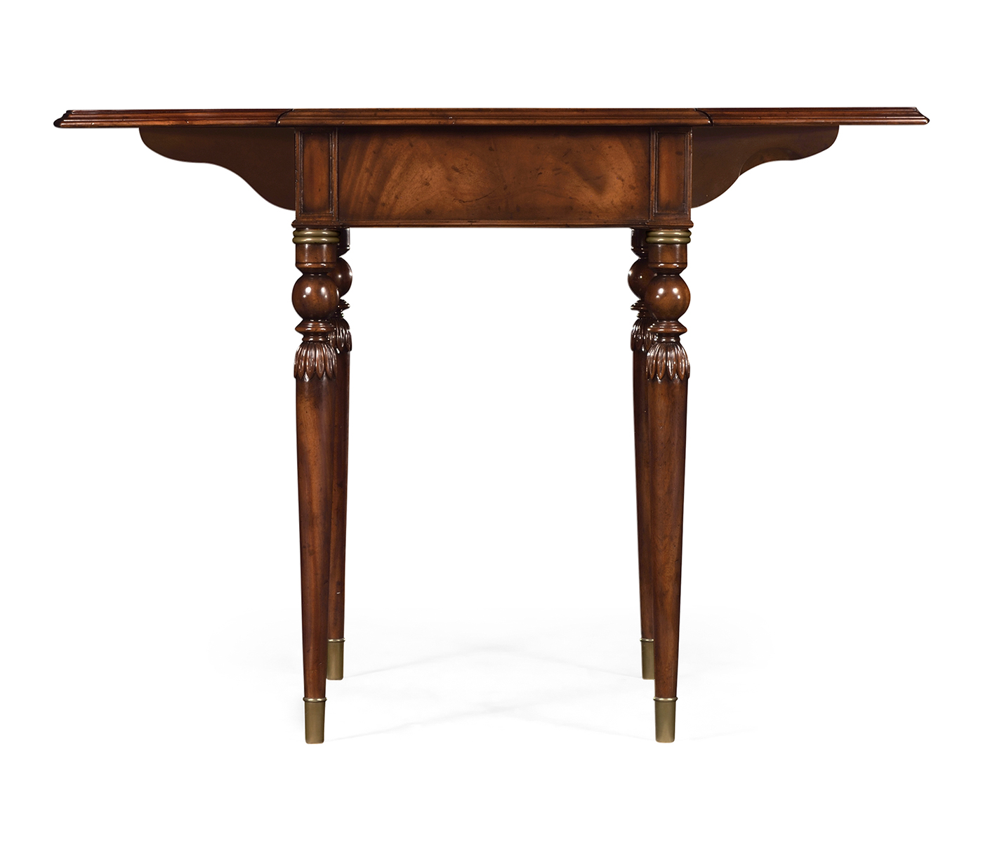 Pembroke table in antique mahogany