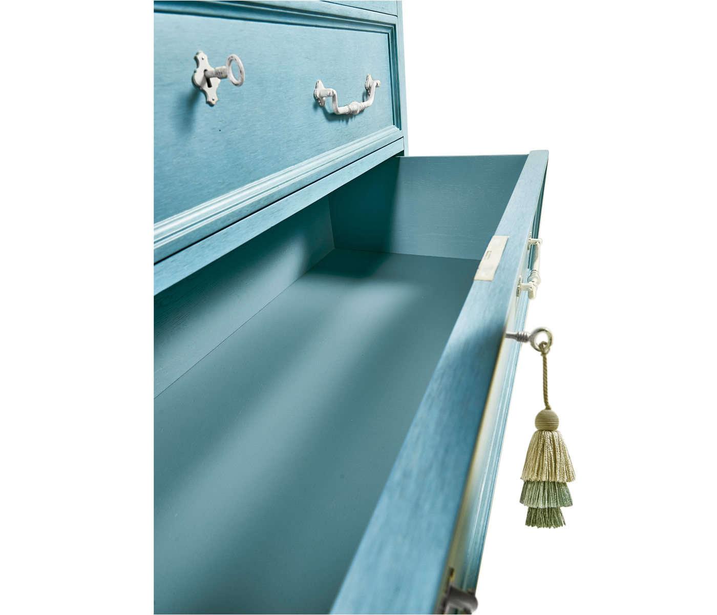 Cirrus Carved Tallboy