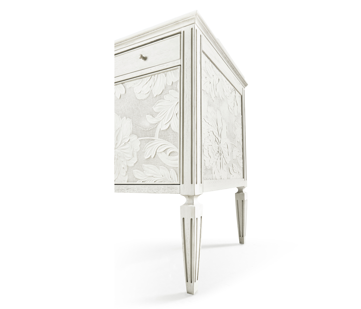 Mammatus Night Chest