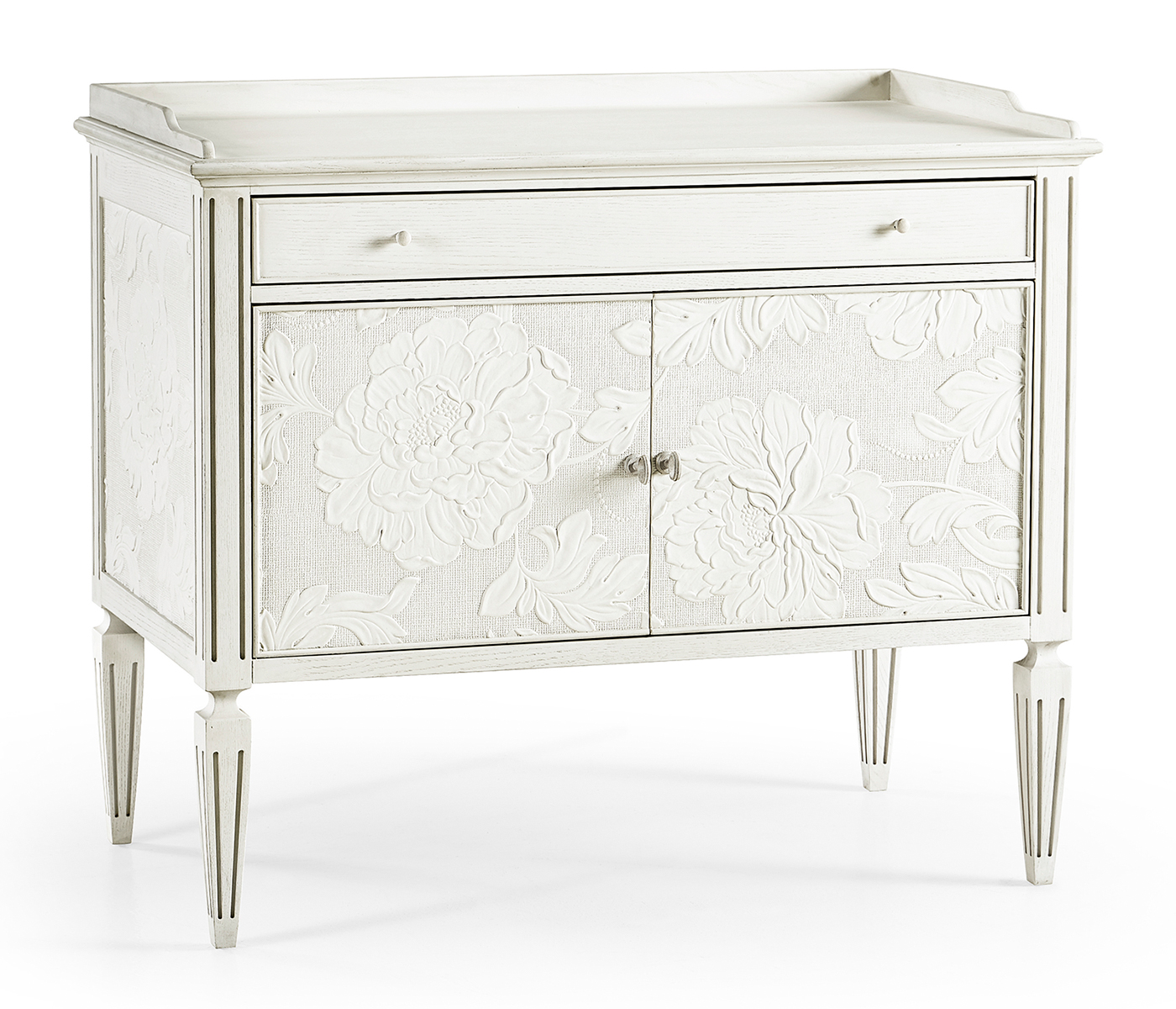 Mammatus Night Chest